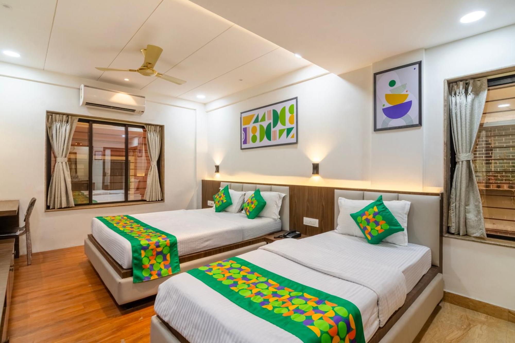 Treebo Petals Banquet & Suites - Calcutta Exterior foto
