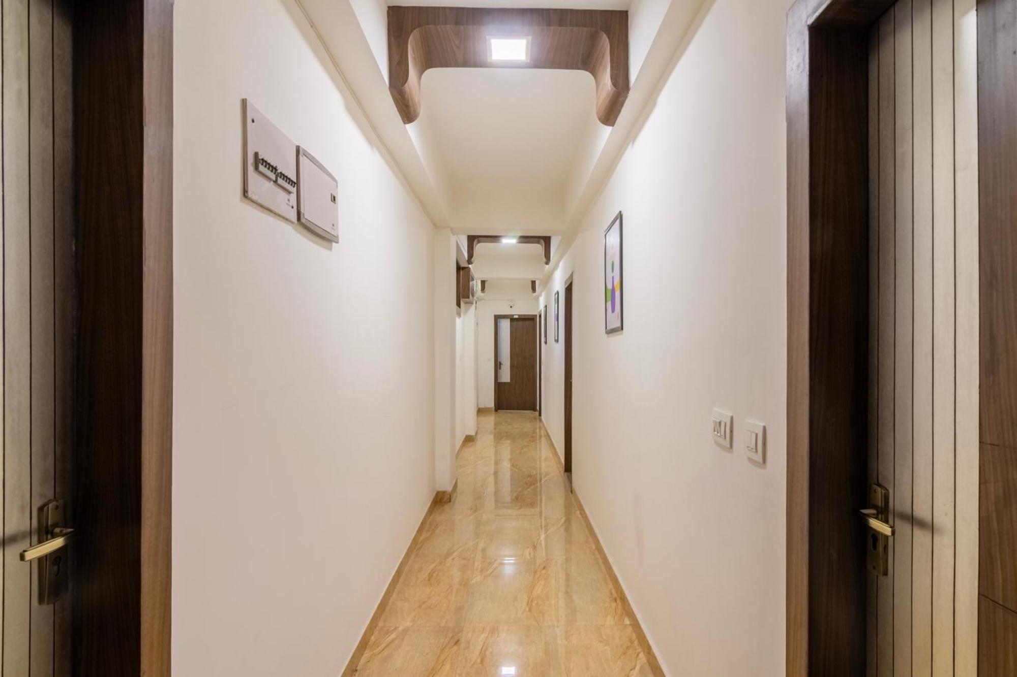 Treebo Petals Banquet & Suites - Calcutta Exterior foto