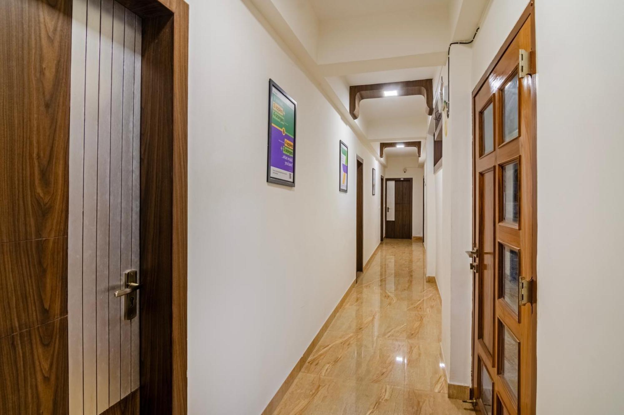 Treebo Petals Banquet & Suites - Calcutta Exterior foto