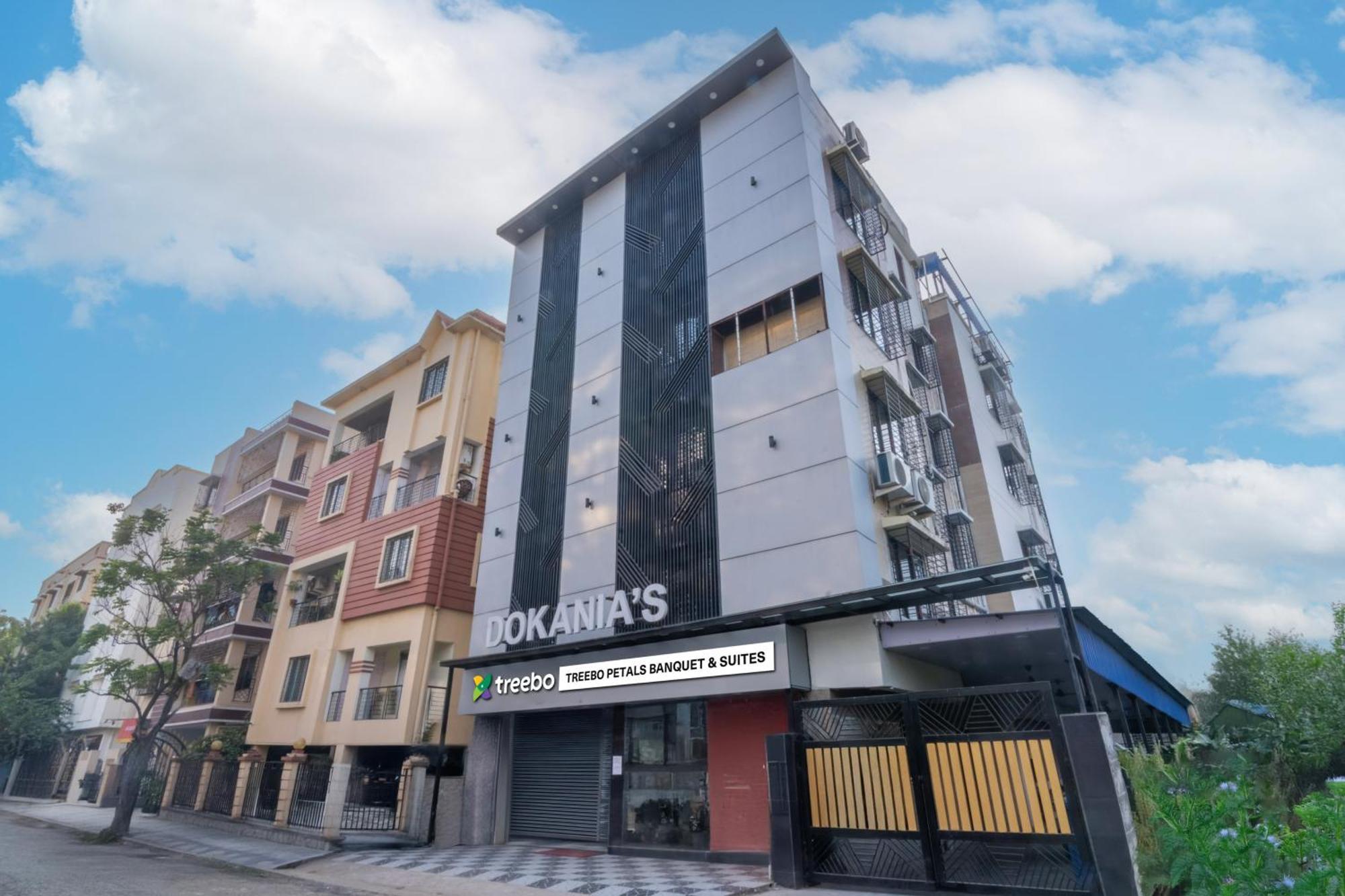 Treebo Petals Banquet & Suites - Calcutta Exterior foto
